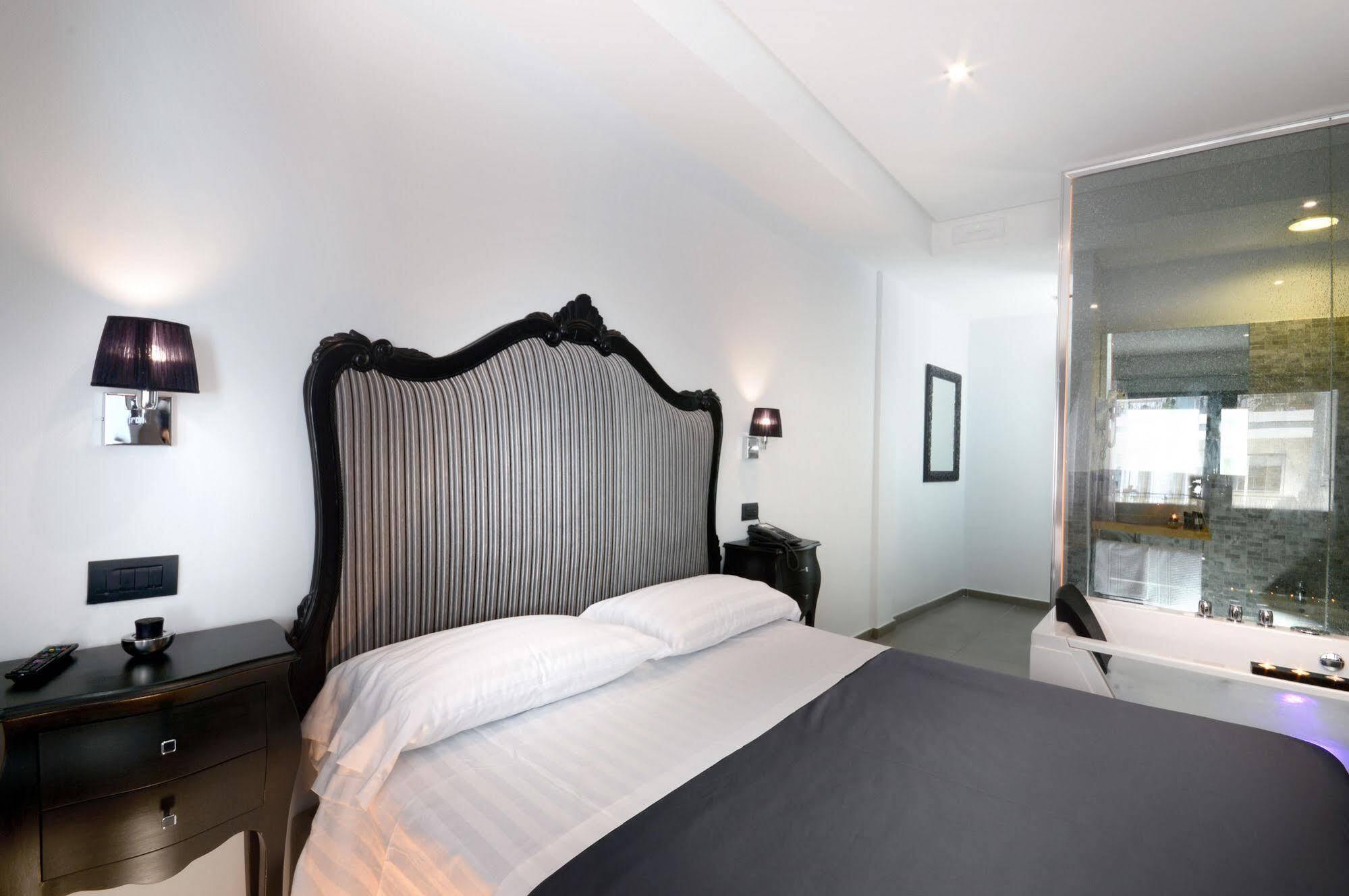 Barbarella Suite Napels Buitenkant foto