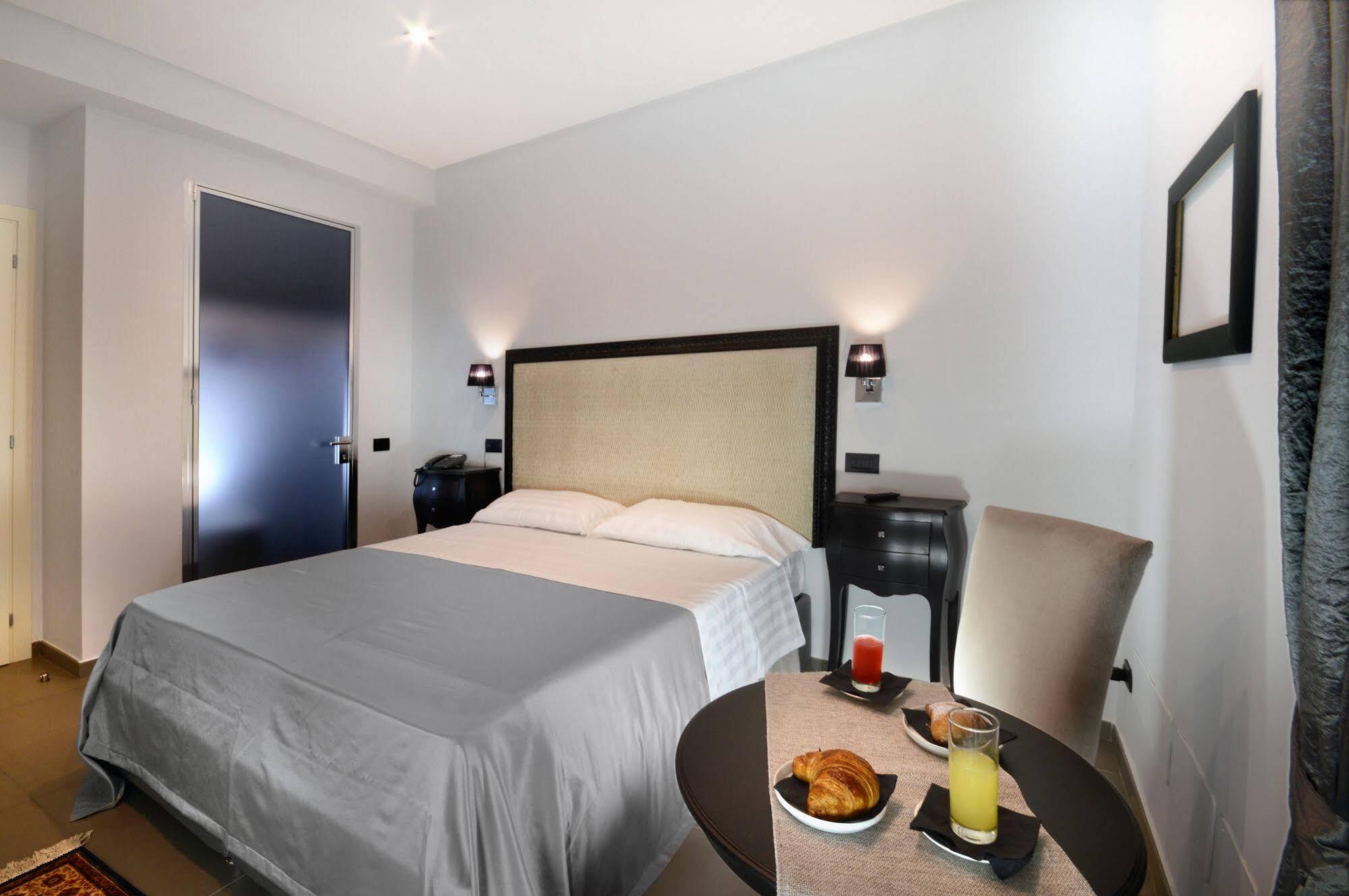 Barbarella Suite Napels Buitenkant foto