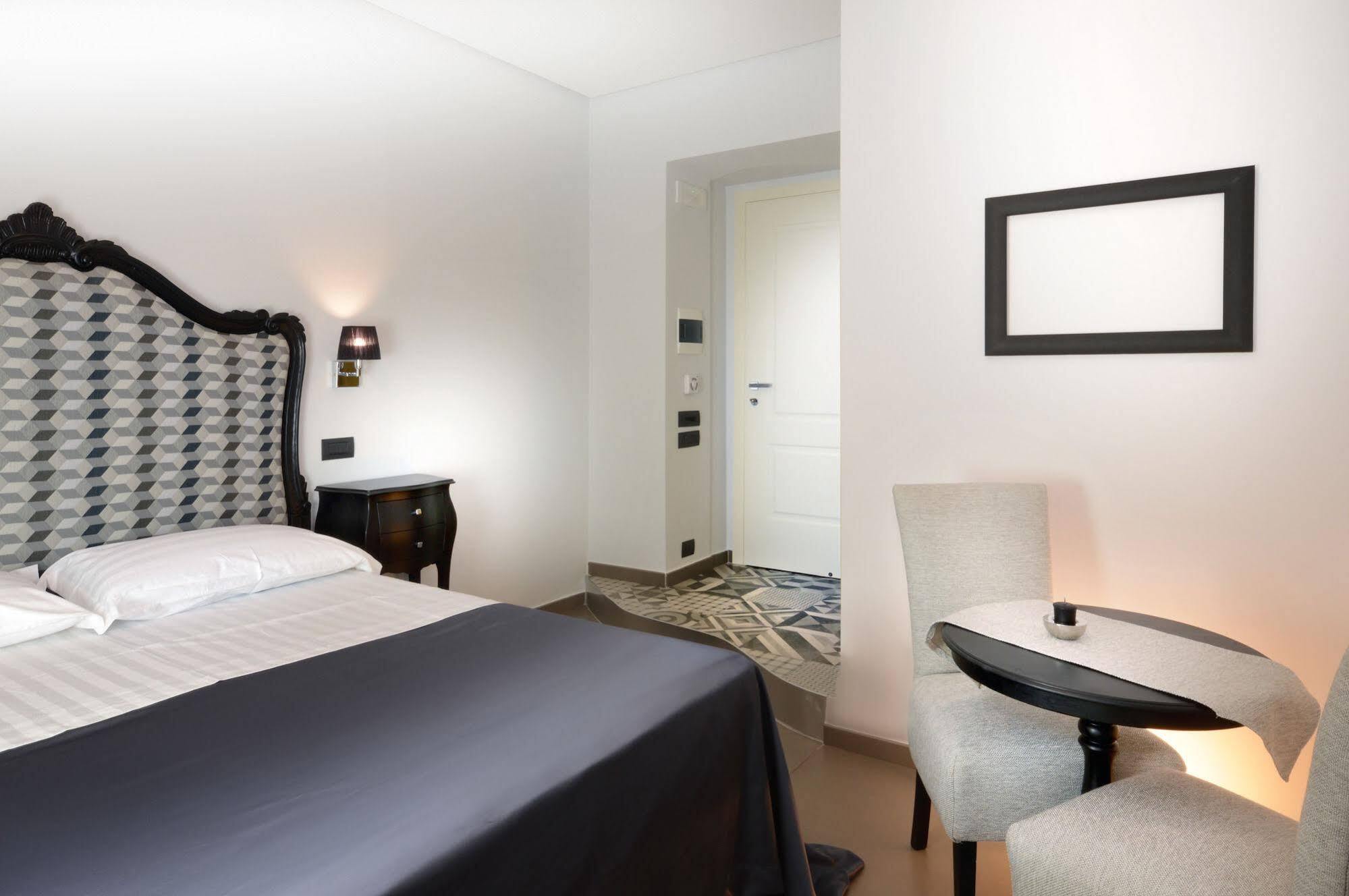 Barbarella Suite Napels Buitenkant foto