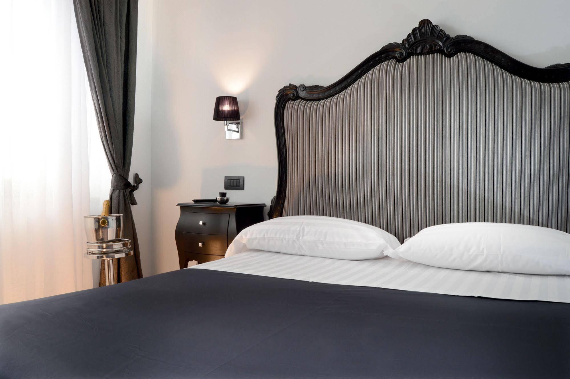 Barbarella Suite Napels Buitenkant foto